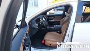 Mercedes-Benz E-Class E200 Avantgarde 2025 года из Южной Кореи