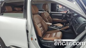 Renault-KoreaSamsung QM6 2.0 LPe RE Signature 2WD 2023 года из Южной Кореи