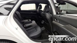 Kia K5 Signature 2026 года из Южной Кореи