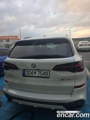 BMW X5 M60i 2024 года из Южной Кореи