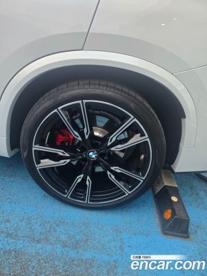 BMW X5 M60i 2024 года из Южной Кореи