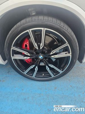 BMW X5 M60i 2024 года из Южной Кореи