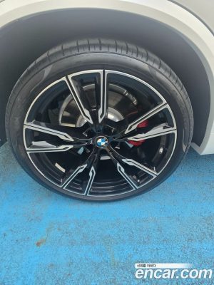 BMW X5 M60i 2024 года из Южной Кореи