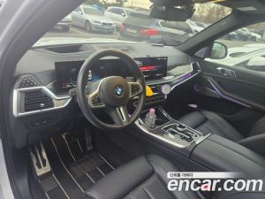 BMW X5 M60i 2024 года из Южной Кореи