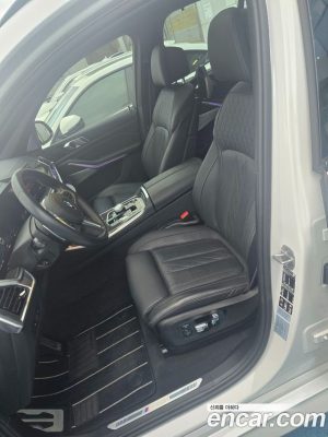 BMW X5 M60i 2024 года из Южной Кореи