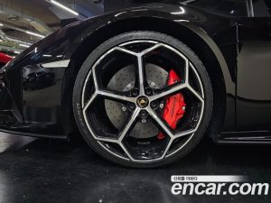 Lamborghini Huracan LP640-4 EVO SPYDER 2023 года из Южной Кореи