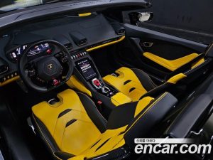 Lamborghini Huracan LP640-4 EVO SPYDER 2023 года из Южной Кореи
