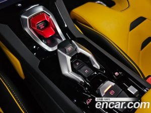 Lamborghini Huracan LP640-4 EVO SPYDER 2023 года из Южной Кореи