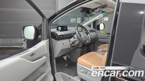Hyundai Staria 4WD Lounge 9-Seater 2025 года из Южной Кореи