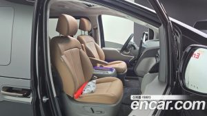 Hyundai Staria 4WD Lounge 9-Seater 2025 года из Южной Кореи