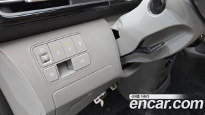 Hyundai Staria 4WD Lounge 9-Seater 2025 года из Южной Кореи