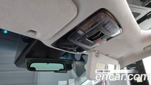 Hyundai Staria 4WD Lounge 9-Seater 2025 года из Южной Кореи