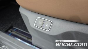 Hyundai Staria 4WD Lounge 9-Seater 2025 года из Южной Кореи