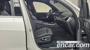 BMW X7 xDrive 40i M Sport 6 2025 года из Южной Кореи