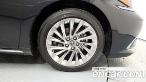 Lexus ES Executive 2026 года из Южной Кореи