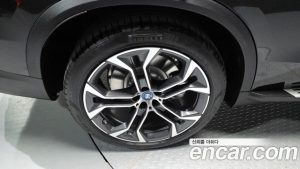BMW X5 xDrive 50e xLine 2025 года из Южной Кореи