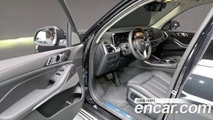 BMW X5 xDrive 50e xLine 2025 года из Южной Кореи