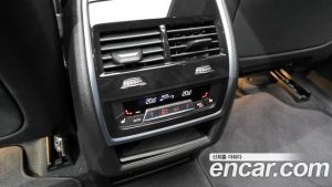 BMW X5 xDrive 50e xLine 2025 года из Южной Кореи
