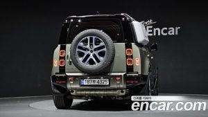 Land Rover Defender 110 P400 X 2024 года из Южной Кореи