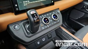 Land Rover Defender 110 P400 X 2024 года из Южной Кореи
