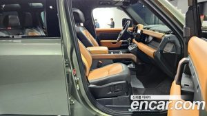 Land Rover Defender 110 P400 X 2024 года из Южной Кореи