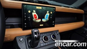 Land Rover Defender 110 P400 X 2024 года из Южной Кореи
