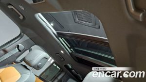 Land Rover Defender 110 P400 X 2024 года из Южной Кореи