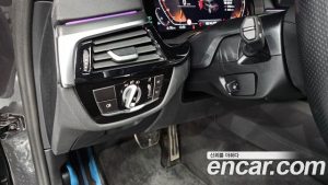 BMW 5-Series 520i M Sport 2023 года из Южной Кореи