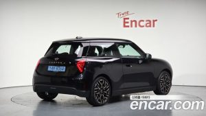 Mini Cooper SE Favoured 2024 года из Южной Кореи