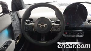 Mini Cooper SE Favoured 2024 года из Южной Кореи