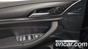 BMW X4 xDrive20i M Sport 2024 года из Южной Кореи