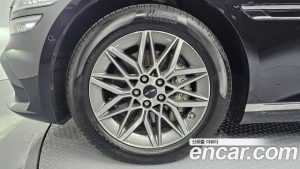 Genesis G80 Бензин 2.5 Turbo AWD 2025 года из Южной Кореи