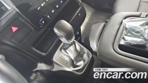 Hyundai Staria HEV 1.6 Wagon 3Door 2025 года из Южной Кореи