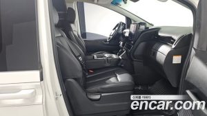 Hyundai Staria HEV 1.6 Wagon 3Door 2025 года из Южной Кореи