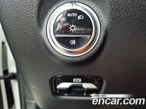 Mercedes-Benz C-Class C200 Avantgarde 2025 года из Южной Кореи