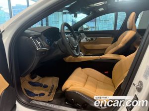 Volvo S90 B6 AWD ULTIMATE Bright 2024 года из Южной Кореи