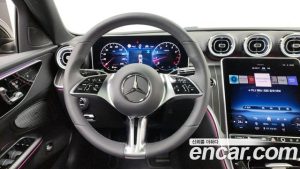 Mercedes-Benz C-Class C200 Avantgarde 2025 года из Южной Кореи