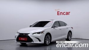 Lexus ES Luxury Plus 2023 года из Южной Кореи