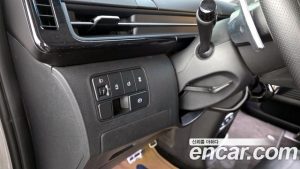 Hyundai Staria Lounge 9-Seater 2024 года из Южной Кореи