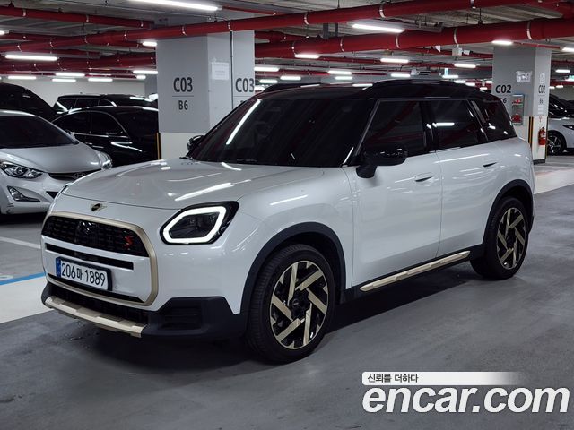 Mini Countryman ALL4 Favoured 2025 года из Кореи
