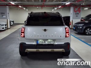 Mini Countryman ALL4 Favoured 2025 года из Южной Кореи