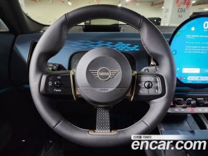 Mini Countryman ALL4 Favoured 2025 года из Южной Кореи