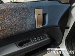 Mini Countryman ALL4 Favoured 2025 года из Южной Кореи