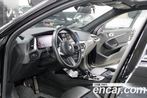 BMW 1-Series 120i M Sport 2023 года из Южной Кореи
