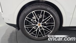 Porsche Cayenne 3.0 Coupe 2024 года из Южной Кореи