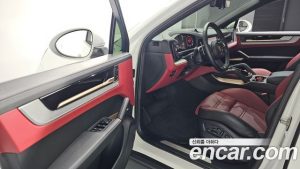 Porsche Cayenne 3.0 Coupe 2024 года из Южной Кореи