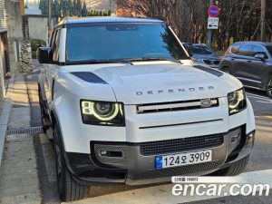 Land Rover Defender 110 P300 X- SE 2023 года из Южной Кореи
