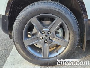 Land Rover Defender 110 P300 X- SE 2023 года из Южной Кореи