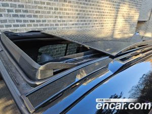 Land Rover Defender 110 P300 X- SE 2023 года из Южной Кореи