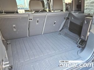 Land Rover Defender 110 P300 X- SE 2023 года из Южной Кореи